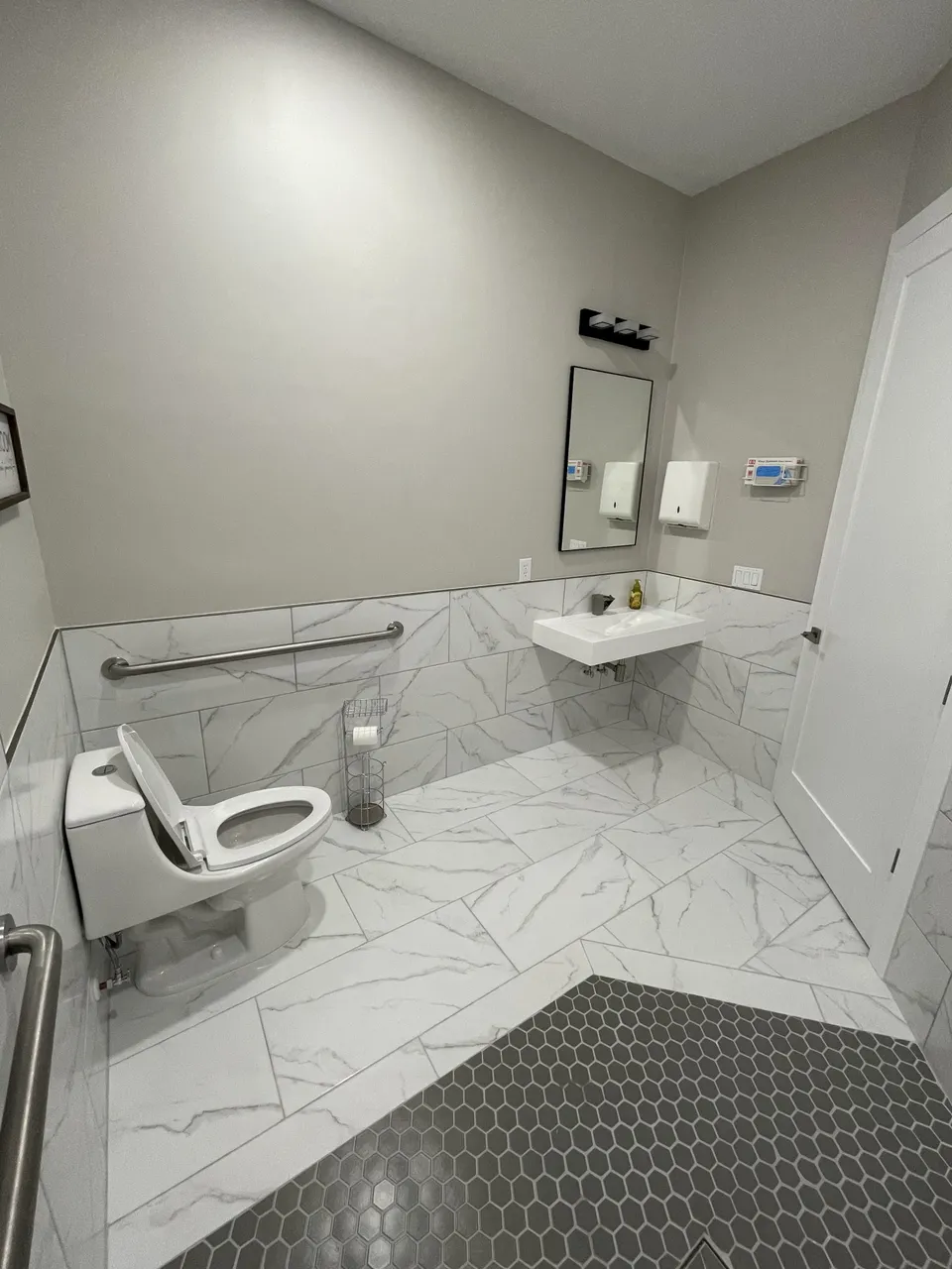 Arizona Assisted Living and Memory Care LLC, photo 5 of 20
