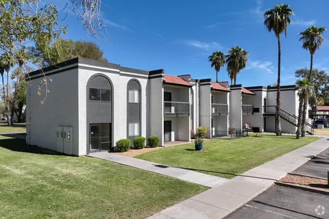 Elmwood Senior Living, photo 2 of 19