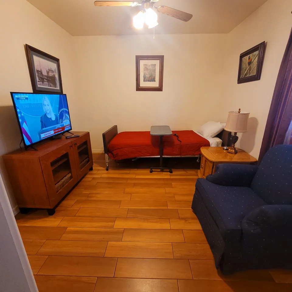 Sunrise Gardens Assisted Living Home, photo 3 of 14