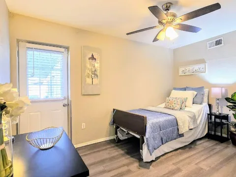 Desert Bloom Home at Scottsdale, photo 2 of 15