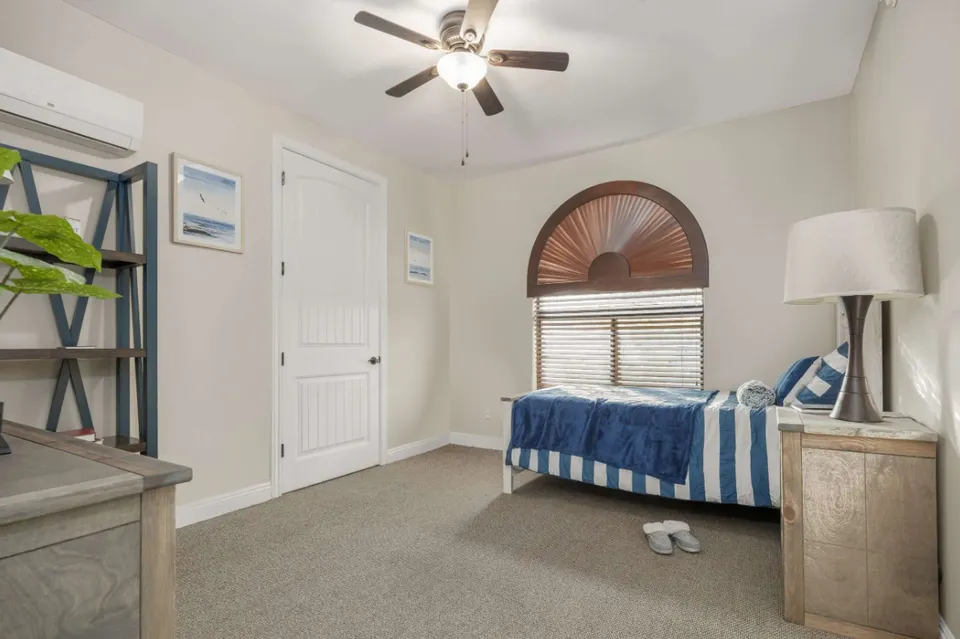 The Villages at Red Mountain, photo 16 of 37