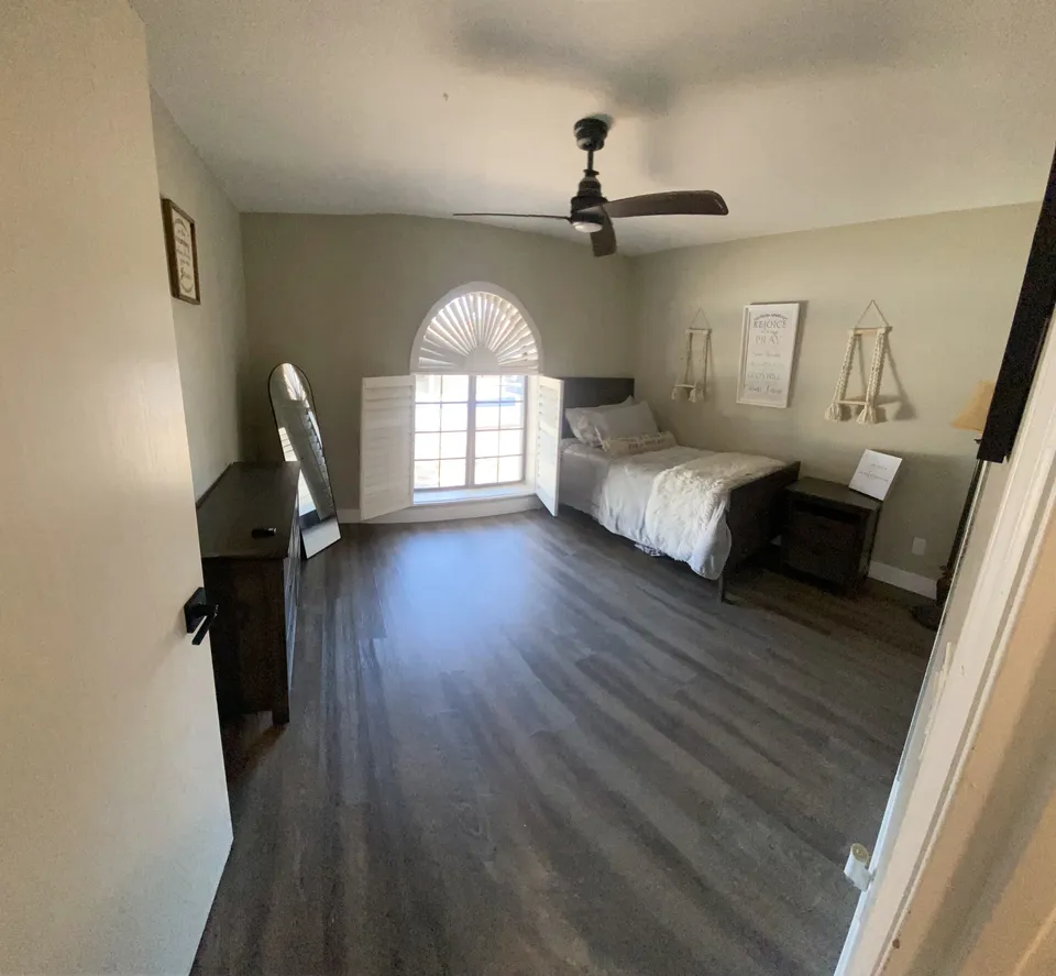 Vandermeyer Senior Living LLC, photo 2 of 27