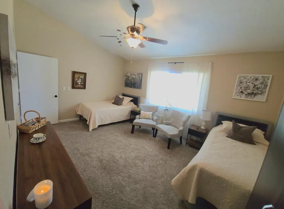 Belmont Senior Living, photo 9 of 18
