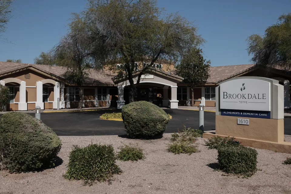 Brookdale Tempe, photo 7 of 8