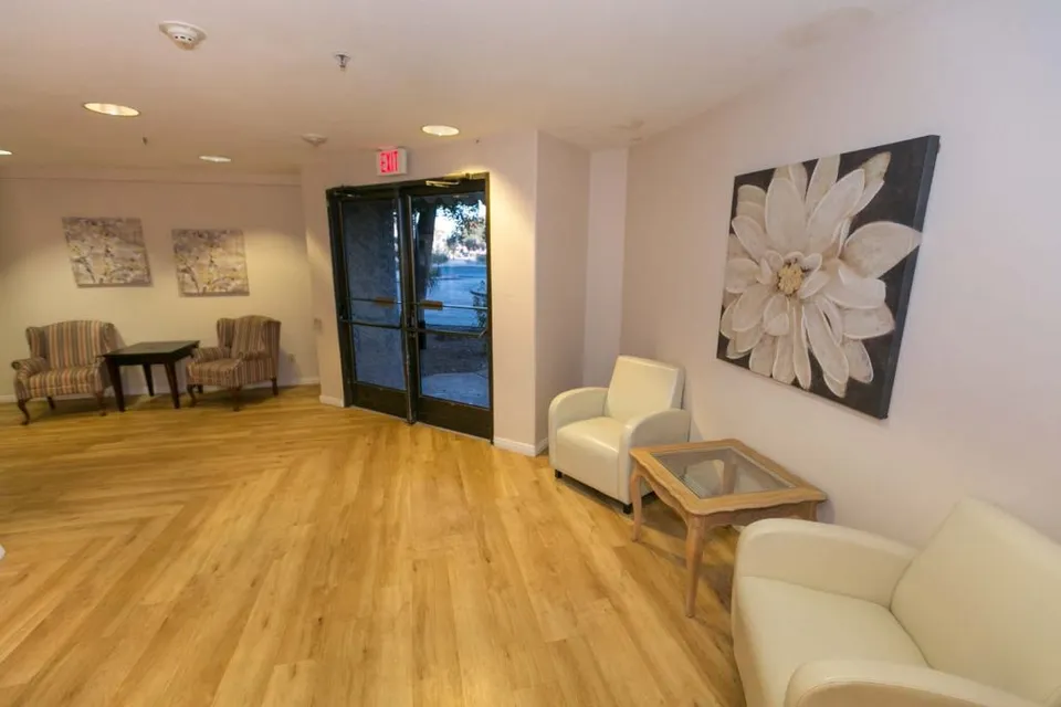 Grand Court Senior Living, photo 17 of 38