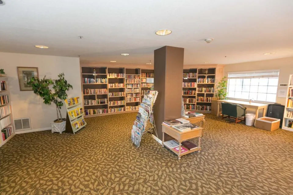 Grand Court Senior Living, photo 24 of 38