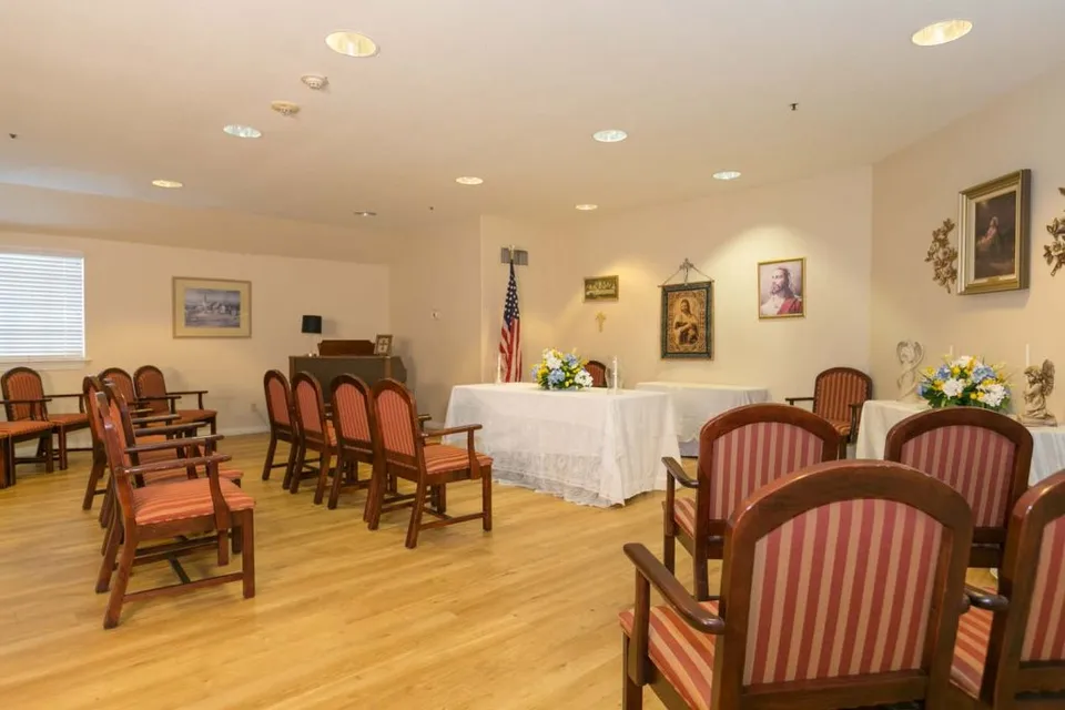 Grand Court Senior Living, photo 27 of 38