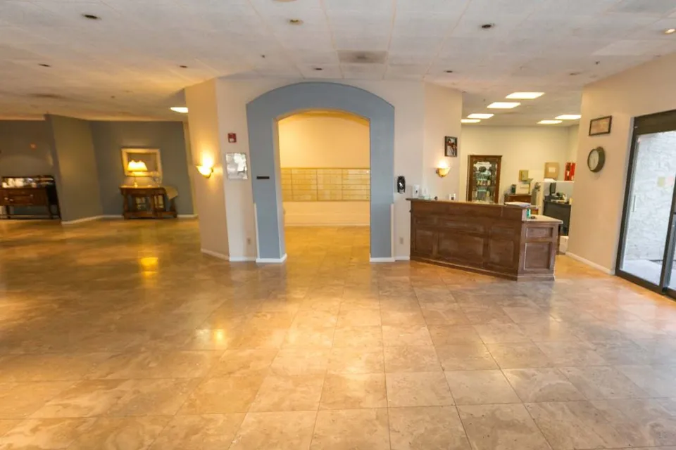 Grand Court Senior Living, photo 3 of 38