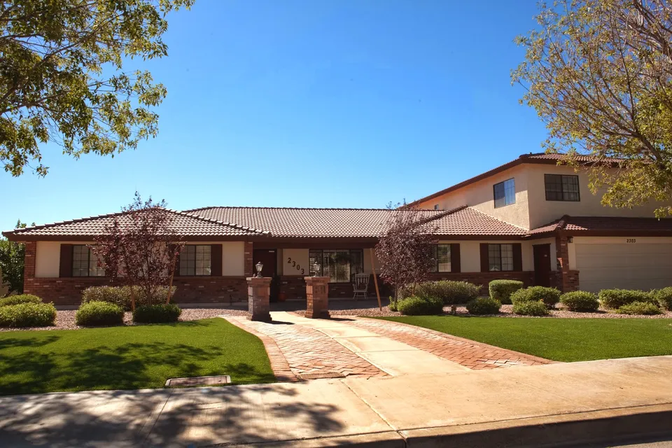 Extended Family Home - West, photo 11 of 11