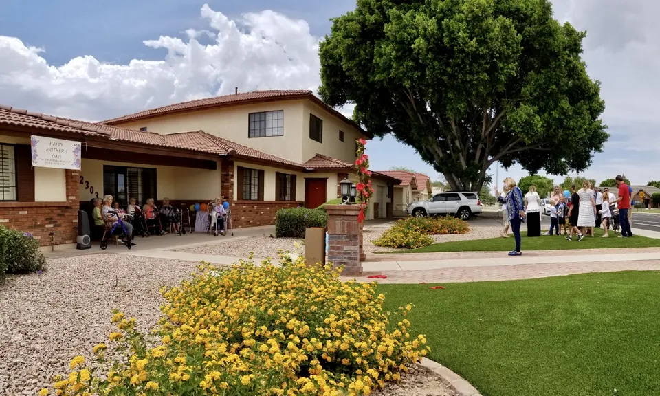 Extended Family Home - West, photo 3 of 11