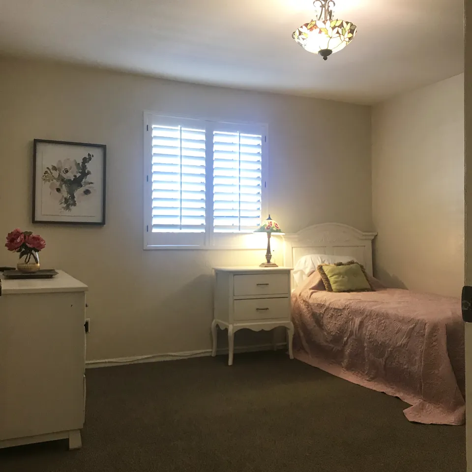 Extended Family Home - West, photo 6 of 11