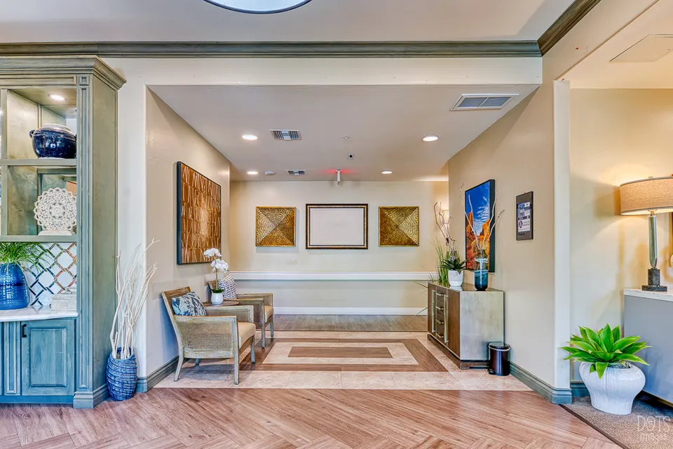 Paradise Valley Senior Living, photo 4 of 25