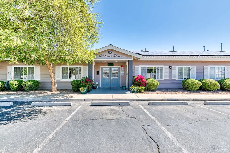 Paradise Valley Senior Living, photo 6 of 25