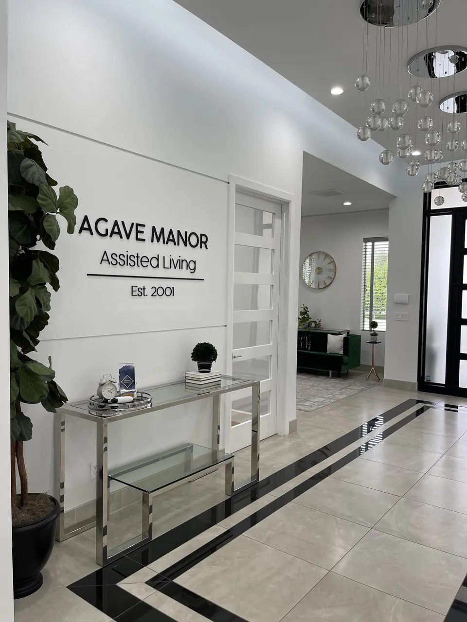 Agave Manor, photo 2 of 9