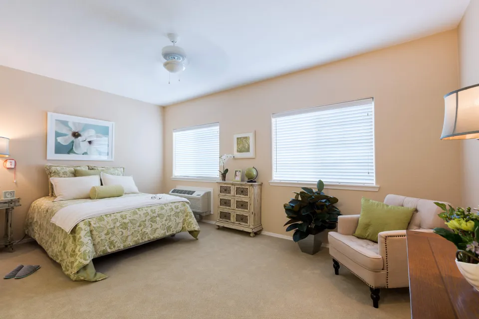 Palos Verdes Senior Living, photo 32 of 36