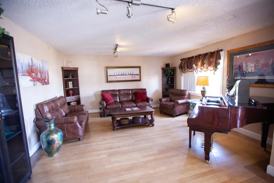 Rose Court, photo 20 of 22
