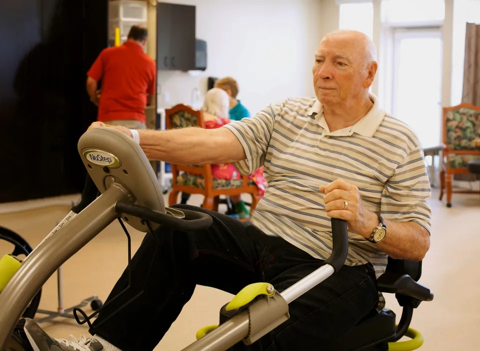 La Loma Village Health & Rehabilitation Center, photo 7 of 11