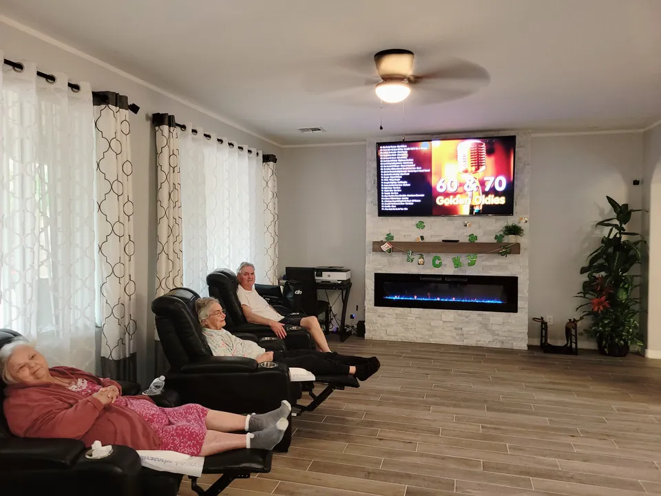 Home of Helping Hands Assisted Living, LLC, photo 9 of 13