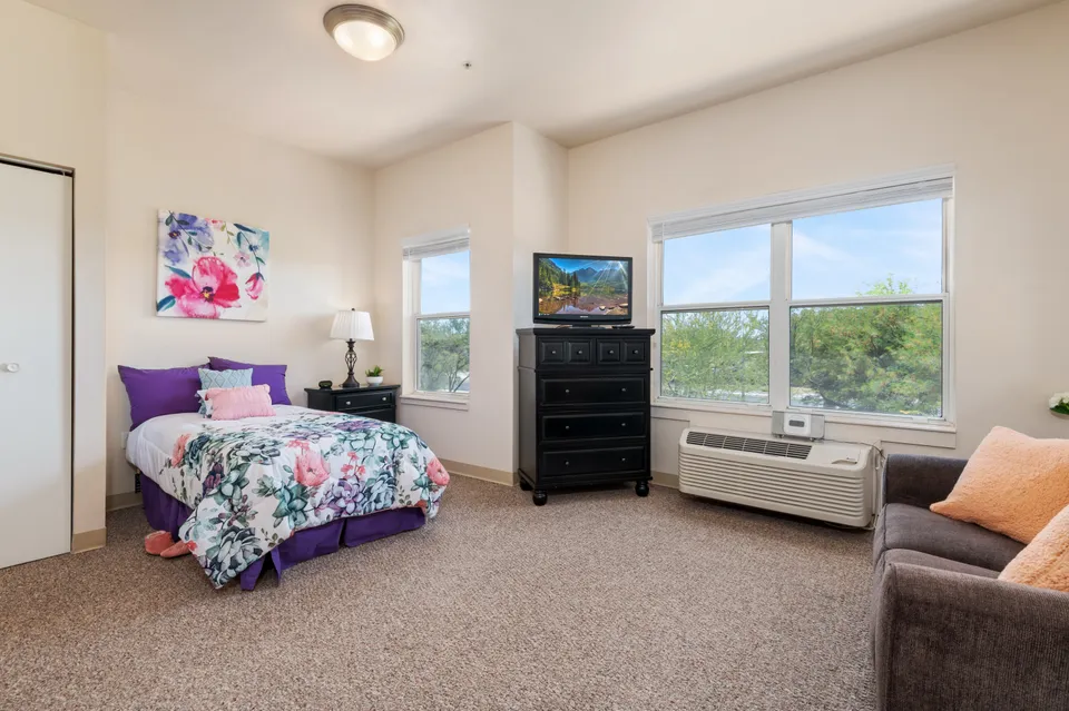 Sierra Del Sol Senior Living, photo 23 of 40