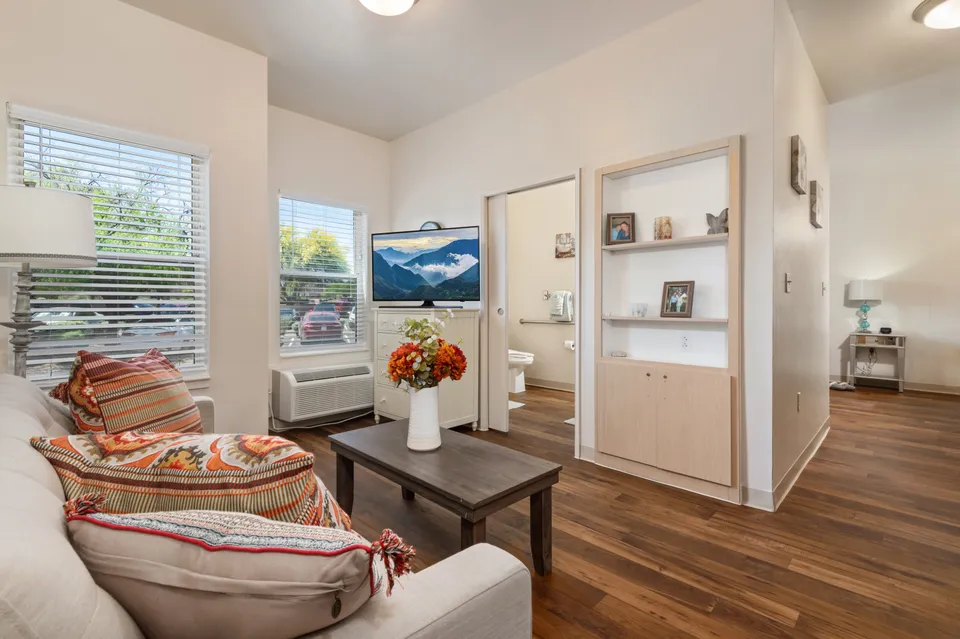 Sierra Del Sol Senior Living, photo 25 of 40