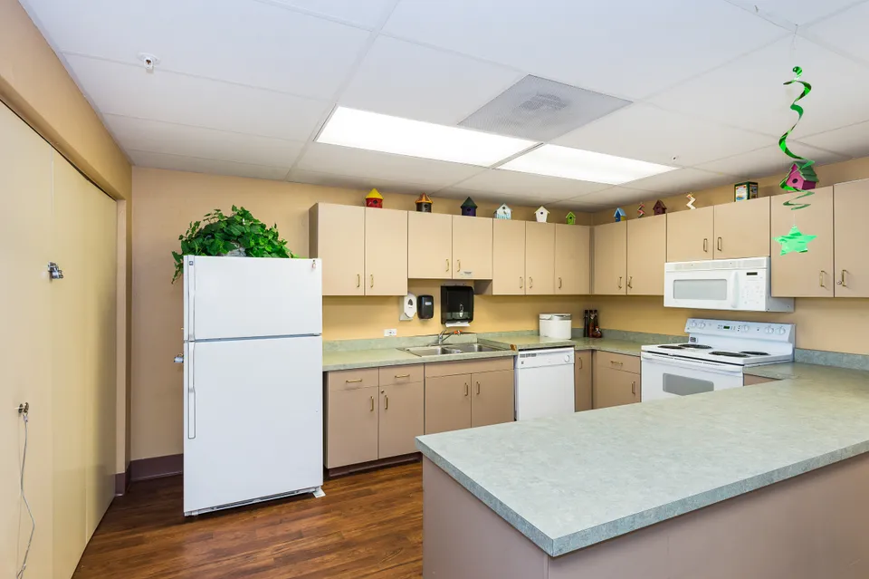 Sierra Del Sol Senior Living, photo 30 of 40