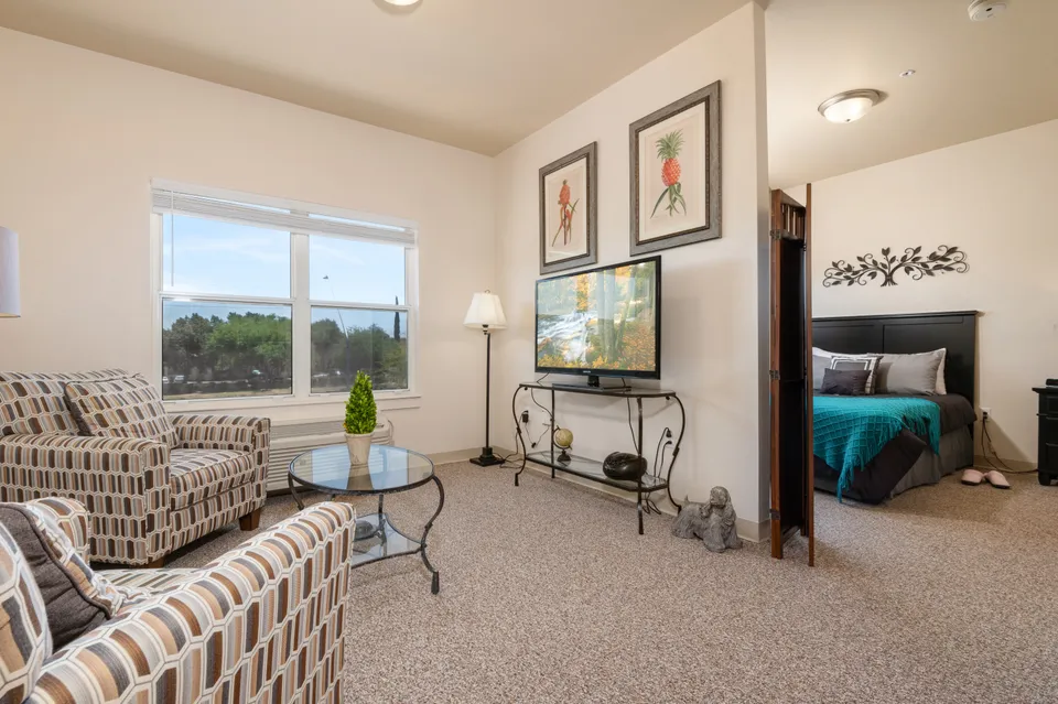 Sierra Del Sol Senior Living, photo 5 of 40