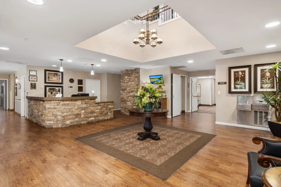 Sierra Del Sol Senior Living, photo 6 of 40