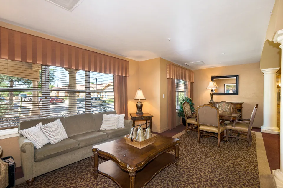 Sierra Del Sol Senior Living, photo 8 of 40
