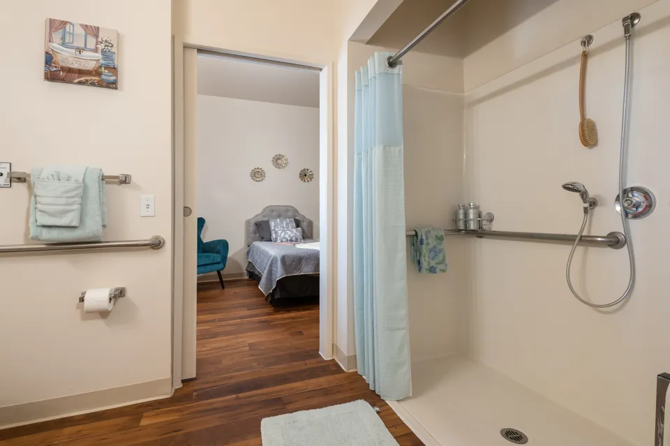 Sierra Del Sol Senior Living, photo 9 of 40