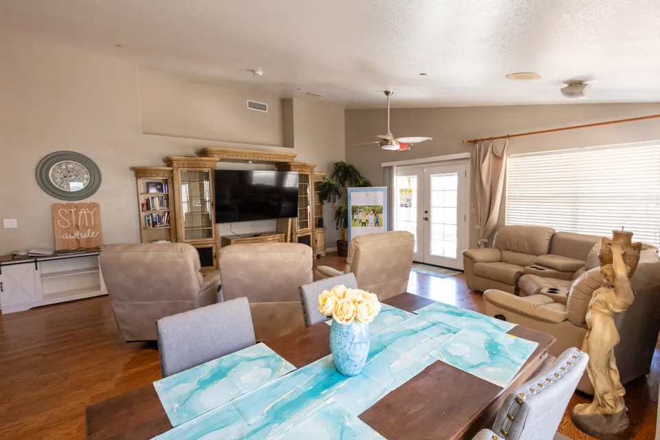 Arizona Sunshine Assisted Living, photo 3 of 19