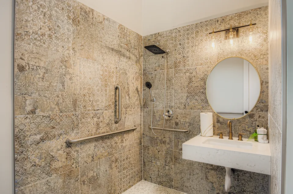 Planada Royal Care Assisted Living, photo 15 of 20