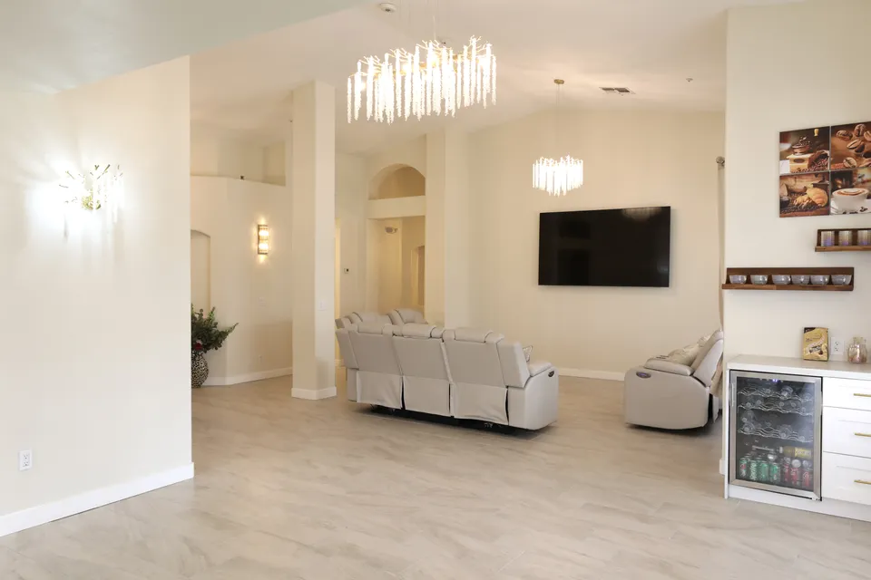 Bright Oasis Assisted Living, photo 2 of 16