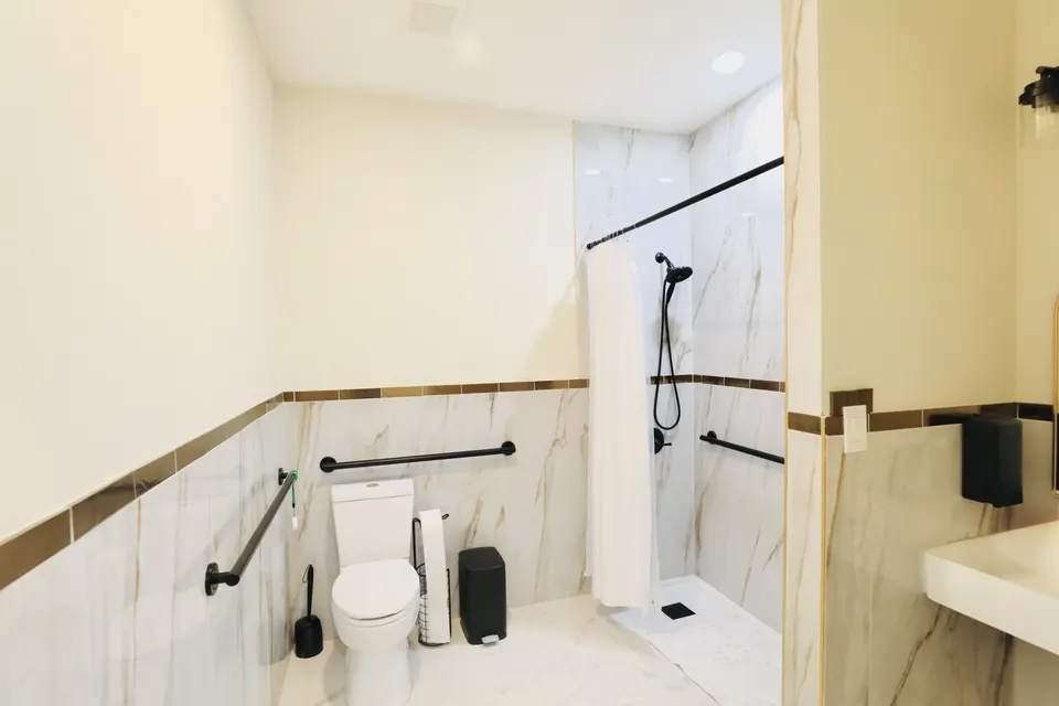 Bright Oasis Assisted Living, photo 8 of 16