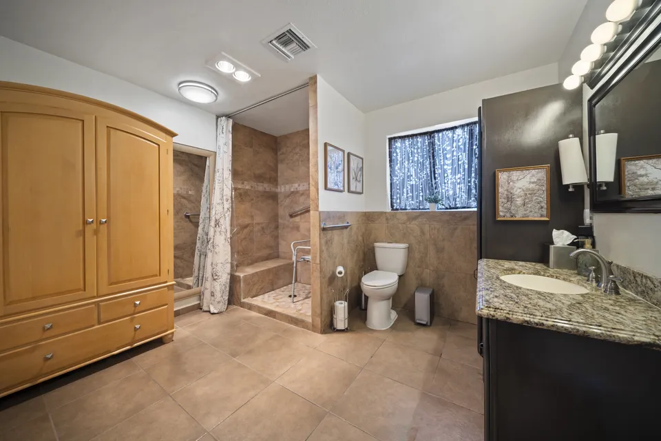 Auburn Court Assisted Living, photo 16 of 21
