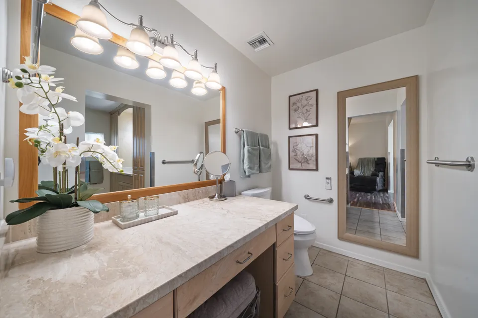 Auburn Court Assisted Living, photo 3 of 21